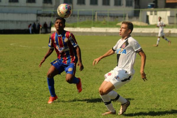 Caio Lopes em ao contra o Madureira