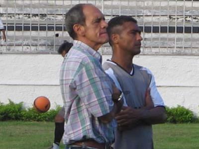 Pedro Valente com Romrio