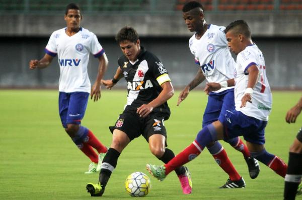 Mateus Vital em ao contra o Bahia