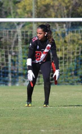 Kamilla  uma das principais wides receivers da equipe cruzmaltina