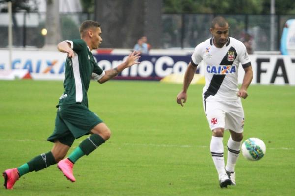 Jlio Csar em ao contra o Gois