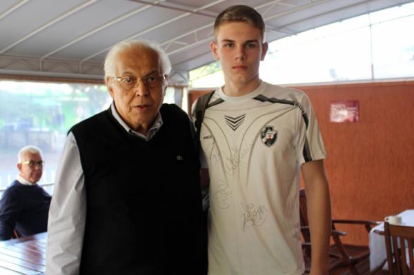 Marco Otvio ao lado do presidente Eurico Miranda