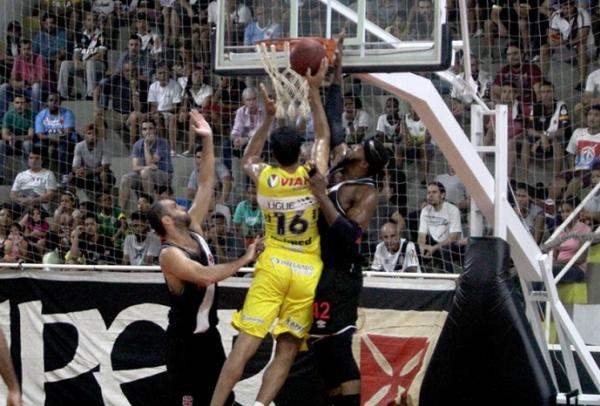 Campo Mouro foi mais regular que o Vasco na primeira fase