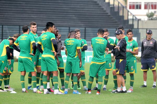 Vasco busca manter liderana da Srie B