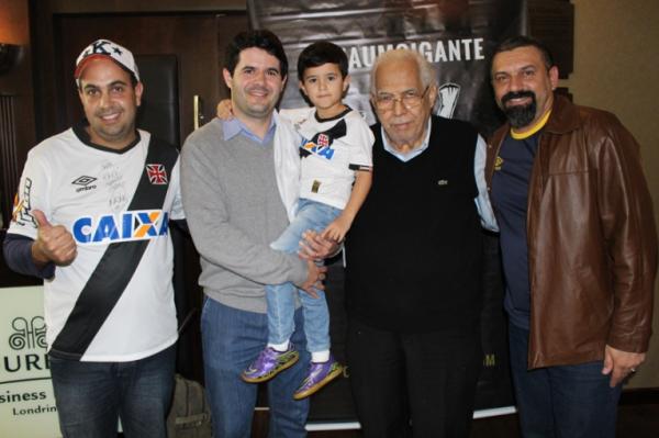 Presidente Eurico Miranda recebeu os Gigantes no hotel