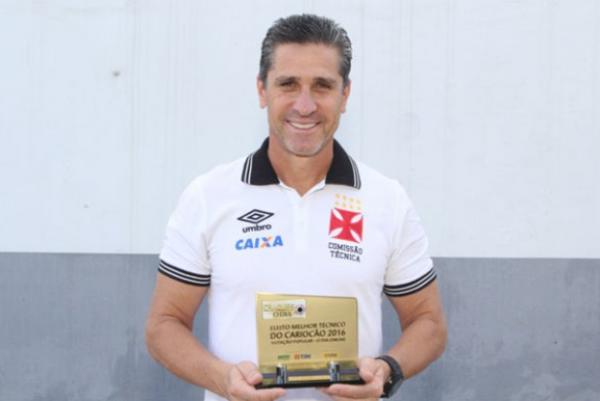 Jorginho foi eleito o melhor tcnico do Carioca
