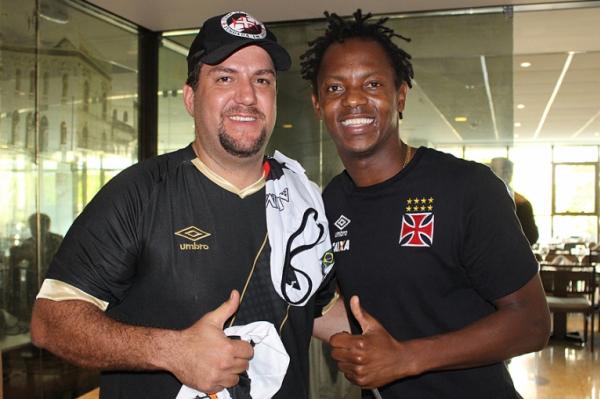 Ederson Quintiliano ao lado de Andrezinho