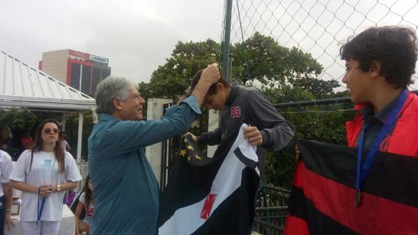 Arthur Taixeiro mais uma vez absoluto no Nado de Peito conquistando o lugar mais alto do pdio