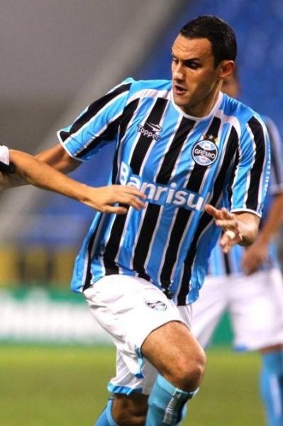 Rafael Marques,  direita, defendeu Grmio, Botafogo e Atltico-MG, entre outros