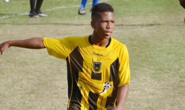 Volante Juninho est de palas prontas para o Vasco