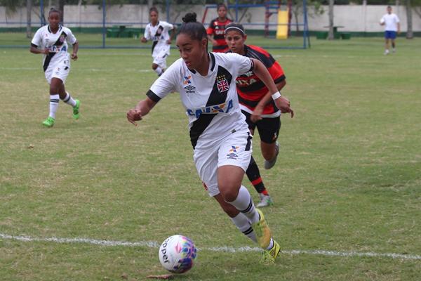 Las tentando jogada ofensiva