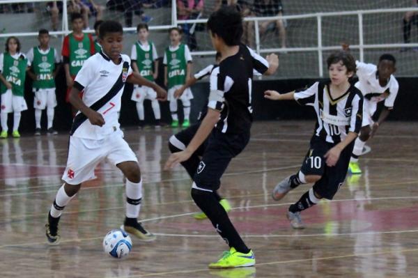 Andrey balanou as redes contra o Botafogo