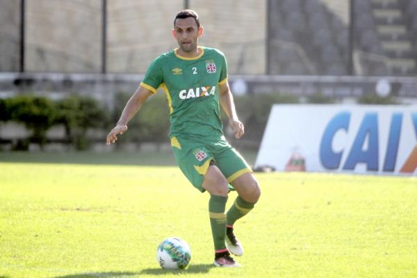 Rafael Marques durante treinamento nesta tarde