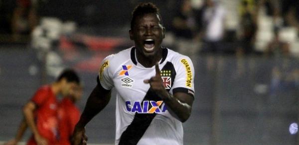 Riascos ganhou apoio de seu ex-companheiro de Vasco Julio Cesar