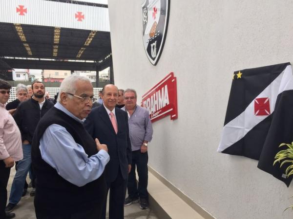 Eurico Miranda inaugurou o Caprres