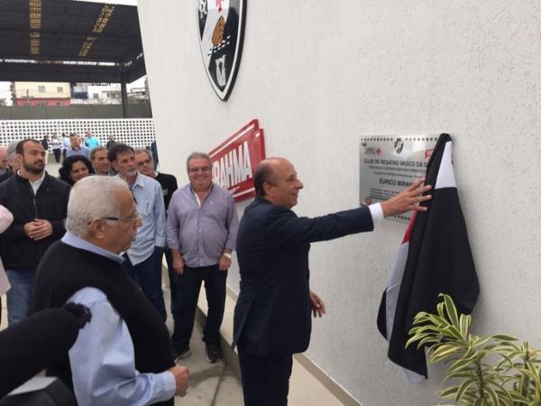 Marco Polo Del Nero retirou a bandeiro do Cruz-Maltino e inaugurou o Caprres