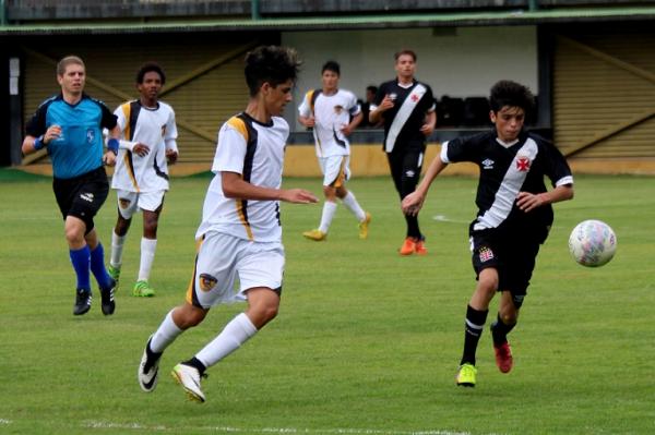 Gabriel Pec brilhou na partida contra o Tigres