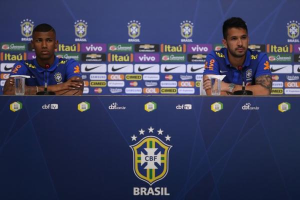 Walace e Luan durante a coletiva desta quarta-feira