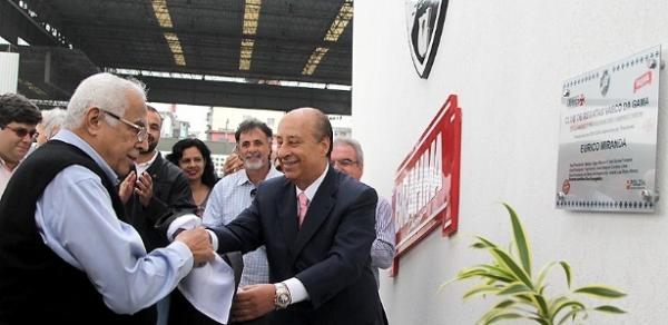 Del Nero (dir.) inaugura centro de sade do Vasco ao lado de Eurico Miranda (esq.)