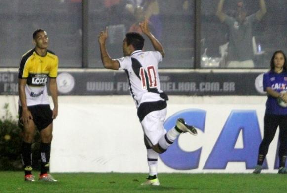 derson chegou aos 100 gols na carreira