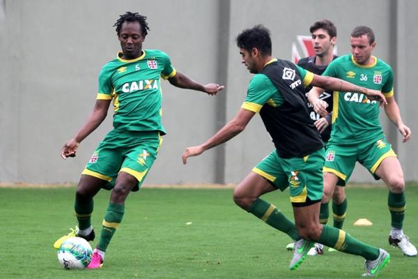 Jogadores fizeram treino tcnico