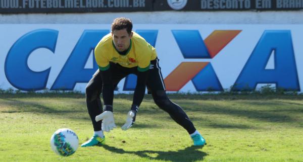 Para o goleiro Martin Silva, a classificao para a Copa Libertadores pode amenizar o fato de o Vasco estar na Srie B