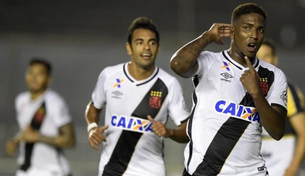 Thalles em comemorao de gol contra o Cricima