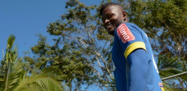 Colombiano segue afastado da Raposa