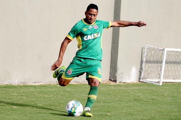 Jorge Henrique treinando forte na Colina Histrica