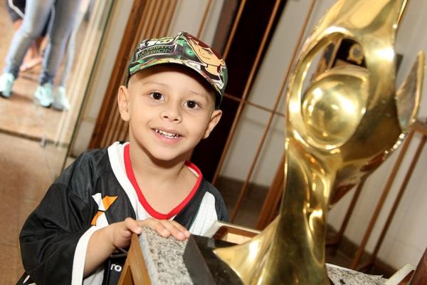 Pedro Alves: sorriso no rosto e alegria contagiante