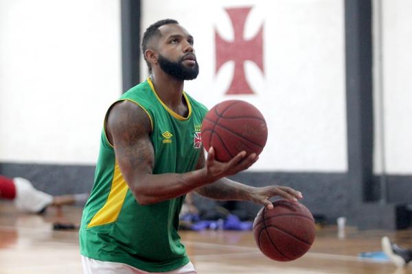 David Jackson j realizou seu primeiro treino na Colina