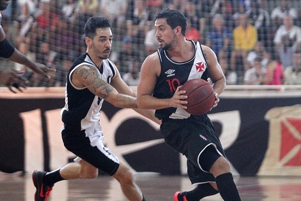 Palacios  um dos destaques do time vascano