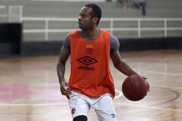 Nezinho  um dos reforos do Vasco da Gama e espera tima temporada em sua nova equipe