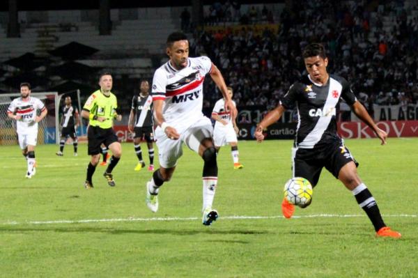 Evander brilhou contra o Santa Cruz