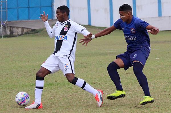 Matheus Peixe fez cruzamento perfeito para o 1 gol