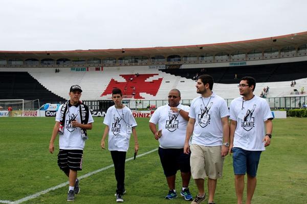 Gigantes conheceram o gramado de So Janurio antes da partida
