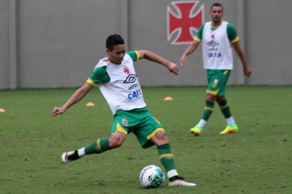Yago Pikachu durante treino em So Janurio