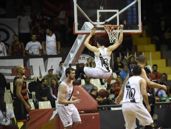 Fiorotto na enterrada