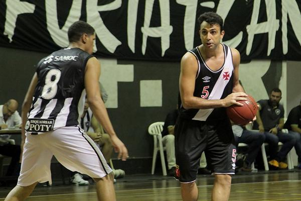 Vasco derrotou o Botafogo na estreia do Carioca