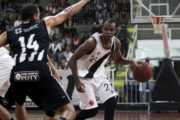 Nezinho marcou 14 pontos na partida