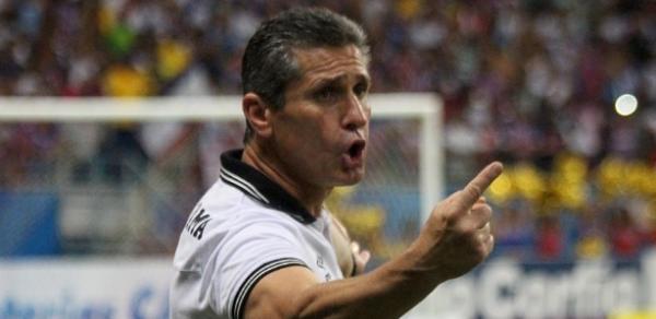Jorginho atravessa momento complicado a frente do Vasco na Srie B