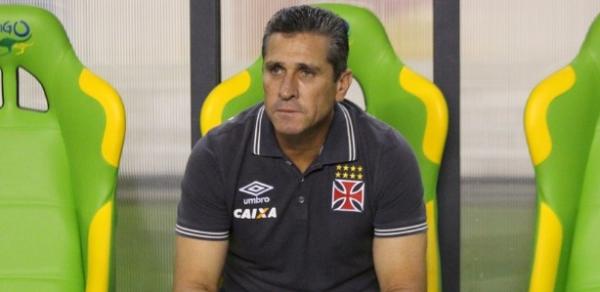 Jorginho tem sofrido questionamentos por conta dos resultados recentes do Vasco