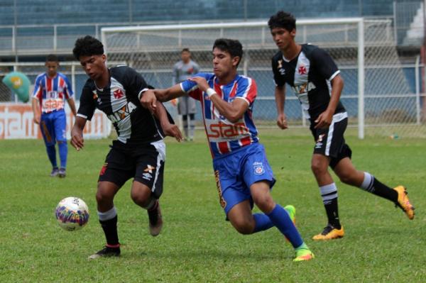 Joo Laranjeira marcou na goleada vascana