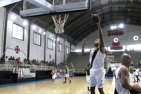 Vasco jogou em So Janurio no Estadual de basquete