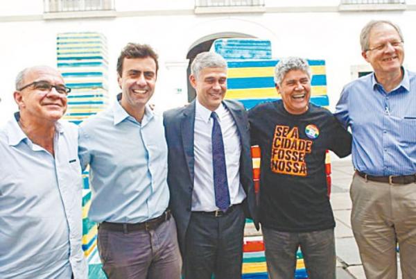 J Freixo teve encontro com os presidentes do Flamengo, do Fluminense e do Botafogo, no Pao Imperial