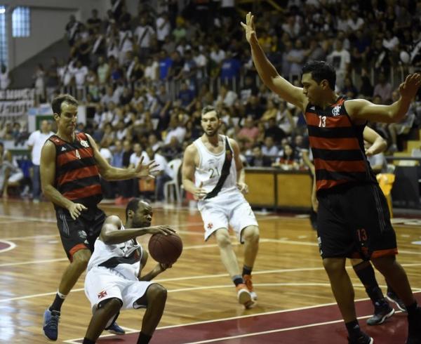 Vasco Flamengo podem voltar ao Tijuca no fim do ano