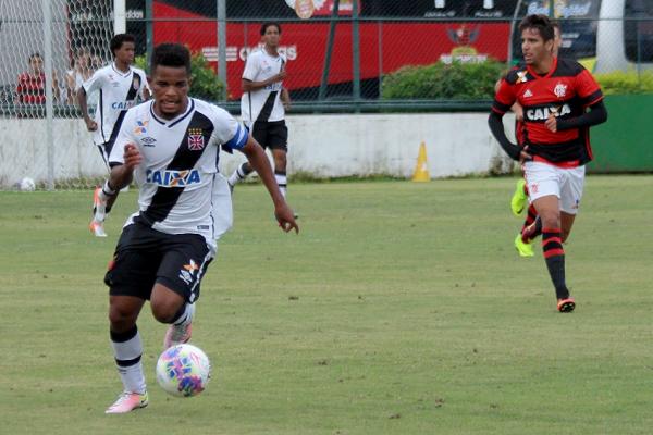 Lorran puxa ataque cruzmaltino na Gvea