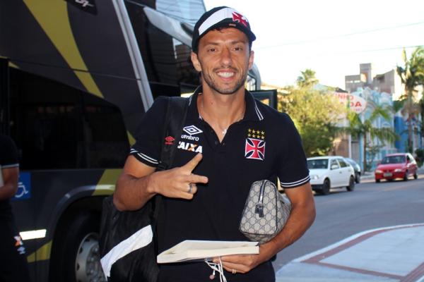 Nen acredita na conquista da vitria contra o Brasil