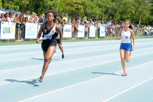 Maria Vitria em ao no Intercolegial