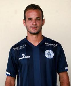 So Bento acerta o retorno do meia Morais, ex-Vasco e Corinthians